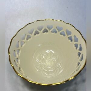 Lenox Heart Collection Bowl 5 Inch Cut-Outs Scalloped 24K Gold Embossed Interior